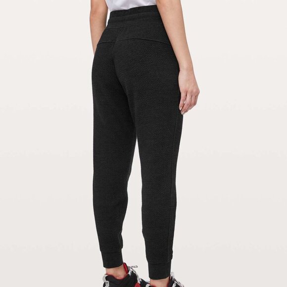 Lululemon Warm Down Jogger II 28" Size 4 Black Mid-Rise Relaxed Fit - Picture 1 of 8